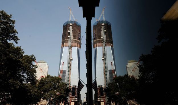 Localizada no canto noroeste do novo World Trade Center, a Torre Um é um dos novos marcos arquitetónicos de Nova Iorque